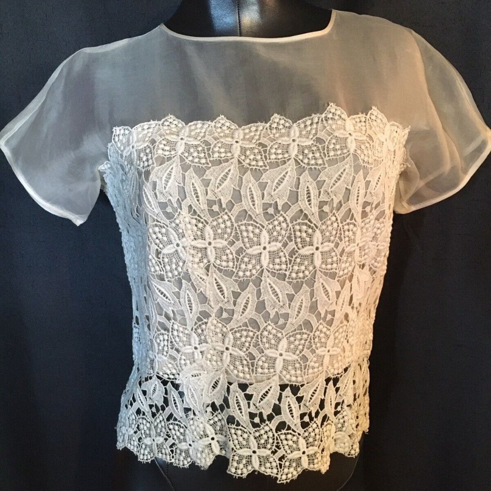 Classy Vintage Women's Sheer Lace Top Ivory Size Small Excellent!
